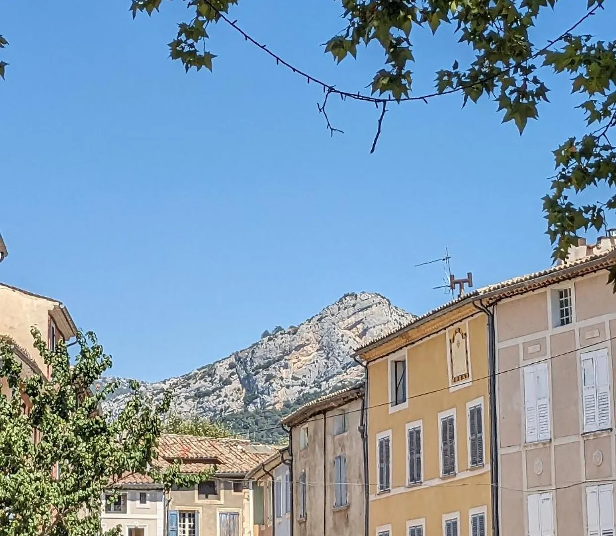 La Terrasse D'Olea, Au Coeur Du Village Buis-les-Baronnies